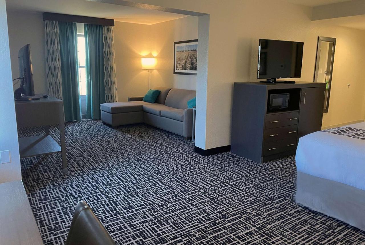 Hotel La Quinta By Wyndham 2*